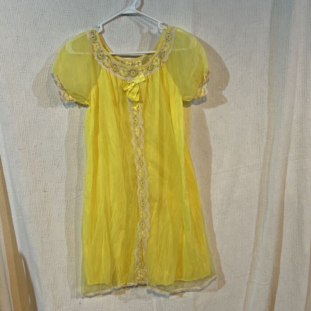 Vintage Yellow Babydoll Nightie Small
